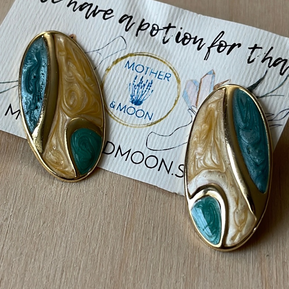 Vintage 1980’s Style Earrings